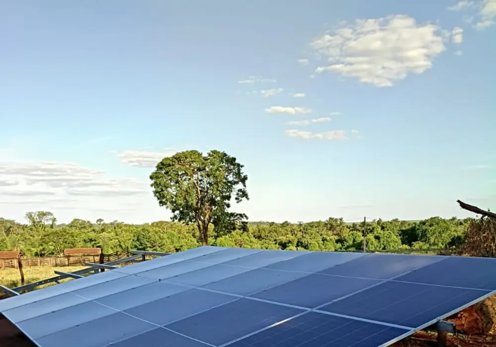 Instalação de módulos solares, imagem ilustrativa